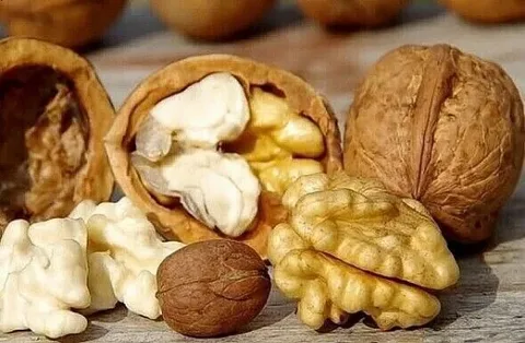 تصویر 4 از قیمت گردو درجه یک + خرید باور نکردنی